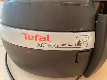 Photo of free Tefal ActiFry air fryer (Hughenden HP14) #2