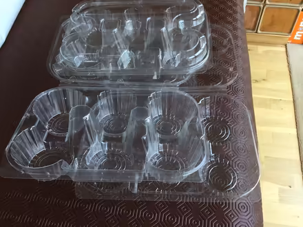 Photo of free Plastic cake trays (CT2) #2