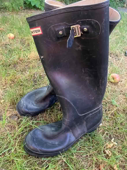 Photo of free Hunter wellies wellington boots men’s size 10.5 leaking (NW10) #3