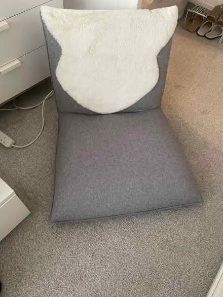 Photo of free Lounge chair (Earls court, Kensington) #1