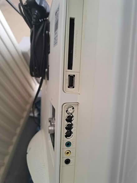 Photo of free Hitachi tv / monitor (Montpelier BS6) #2
