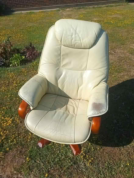 Photo of free Armchair (SS12) #1