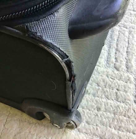 Photo of free suitcase 67x48x25 (Cookham SL6) #3