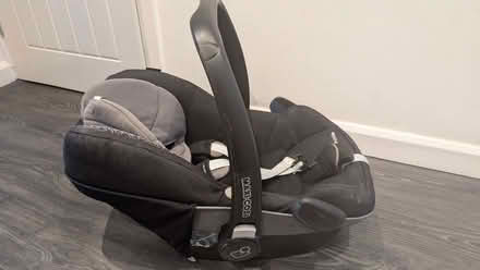 Photo of free Maxi Cosi pebble car seat (Primley Park LS17) #2