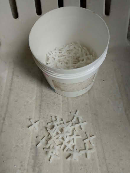 Photo of free Tile spacers, 3mm (Bucknell SY7) #1
