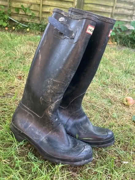 Photo of free Hunter wellies wellington boots men’s size 10.5 leaking (NW10) #1
