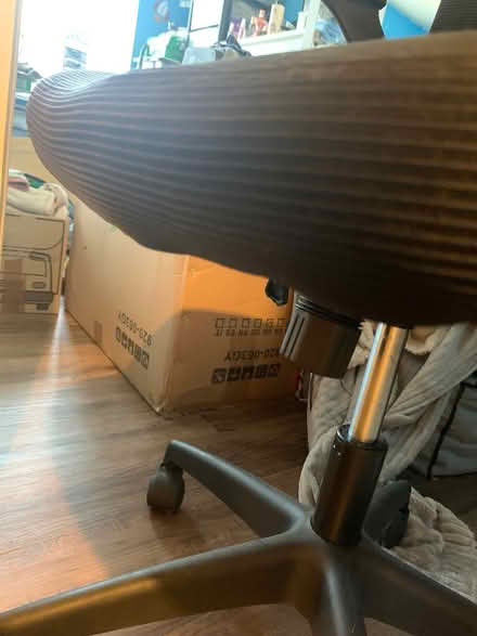 Photo of free Office Chair (Caterham on the Hill CR8) #4