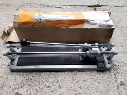 Photo of free Tile cutter, 330mm (Bucknell SY7) #2