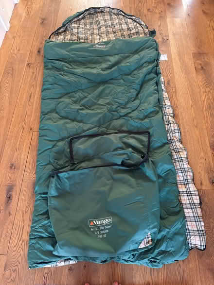 Photo of free Large very cosy sleeping bag (Wheathampstead AL4) #1