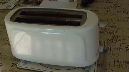 Photo of free Toaster (St Albans AL4) #1
