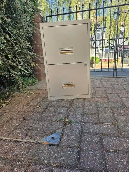 Photo of free Metal filing cabinet (Beddington SM6) #1