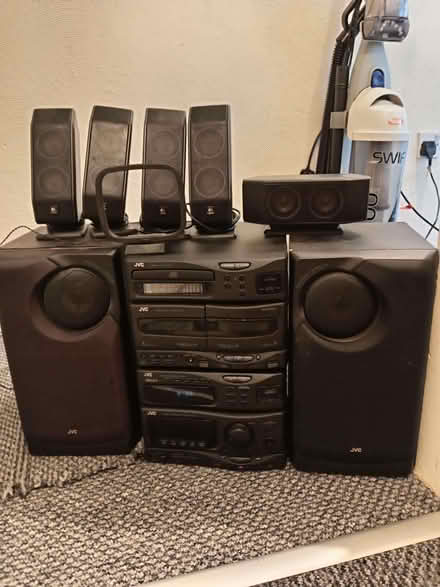 Photo of free HIFI System / Seperate PC speakers (Edward Close HX3) #1
