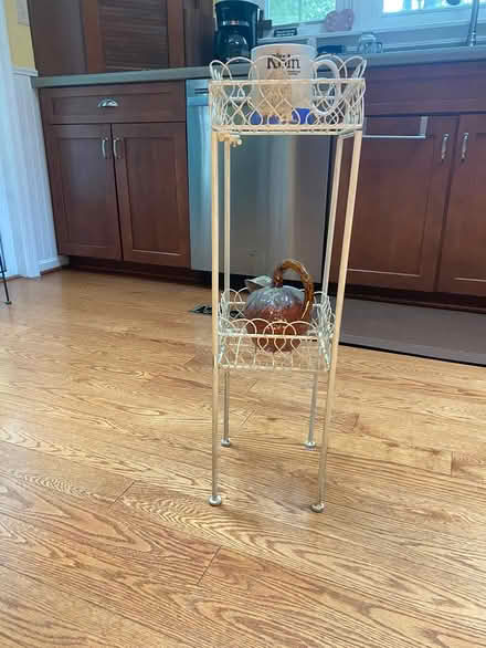 Photo of free Knick Knack shelf (East side of Columbia) #1