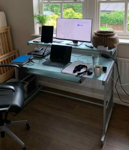 Photo of free Glass desk - must go soon (Tunbridge Wells) #2