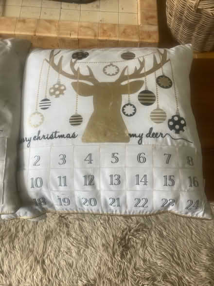 Photo of free Cushions x 2 -Christmas Theme (Perrystown Dublin 12) #3