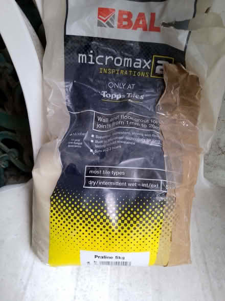Photo of free Grout, 'praline' (Bucknell SY7) #1