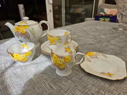 Photo of free Shelley Fine bone china tea set (Chesham HP5) #1