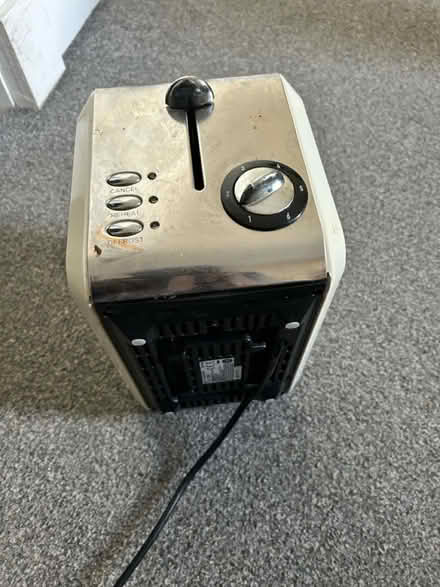 Photo of free Toaster (EH4 Cramond) #3