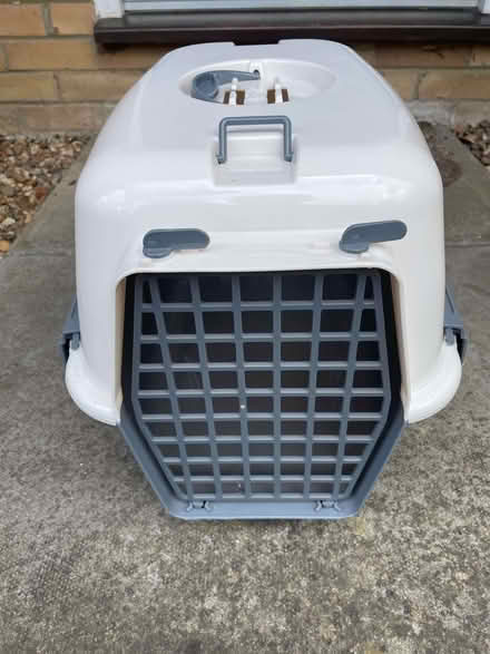 Photo of free pet carrier (CO12) #1