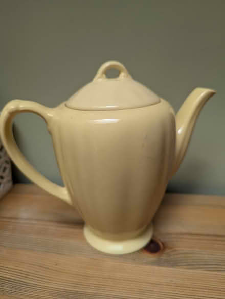 Photo of free Small vintage teapot or coffee pot (Rowlands Gill NE39) #1