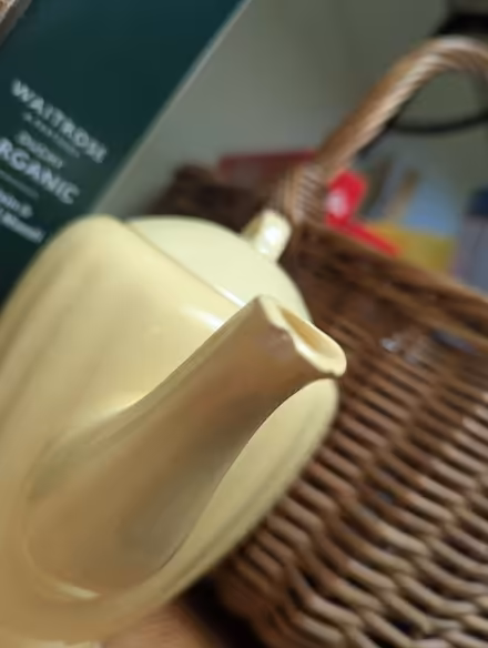 Photo of free Small vintage teapot or coffee pot (Rowlands Gill NE39) #2