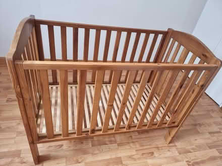 Photo of free Baby cot (BT16) #1