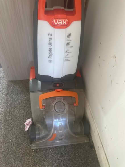 Photo of free Vax carpete cleaner (DE4 3et) #1