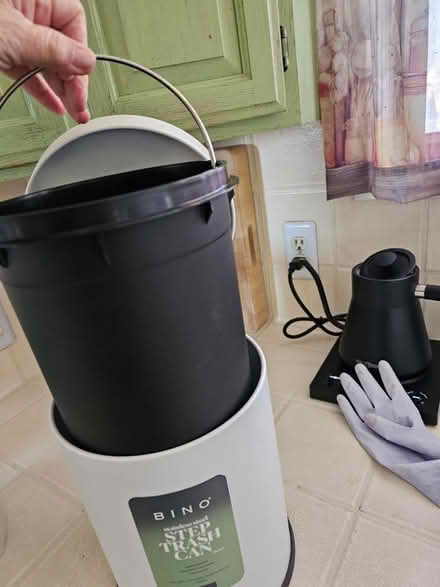 Photo of free Step Trash Can (South San Francisco) #3