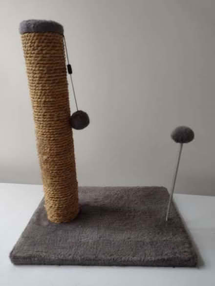Photo of free Cat scratching post (Pokesdown BH5) #1