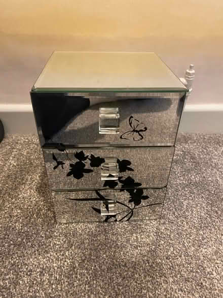 Photo of free Glass draws (By Morrisons Basingstoke road) #1