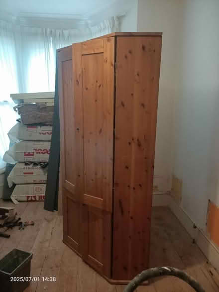 Photo of free Corner wardrobe/cupboard (CR0) #1
