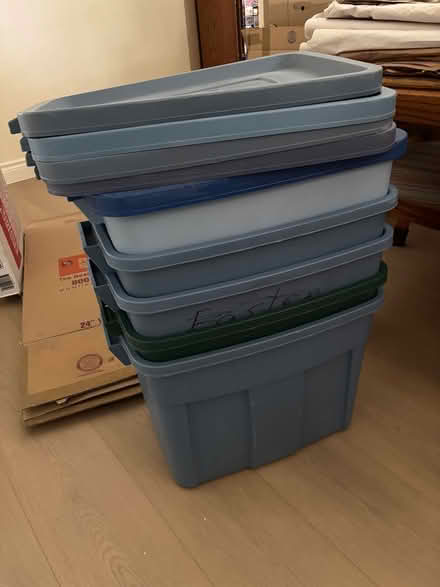 Photo of free Moving Boxes and rubber totes (Heatherwilde-Pflugerville PKWY) #1
