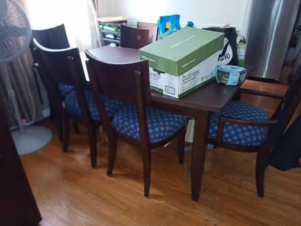 Photo of free Dining table (Parkville) #1