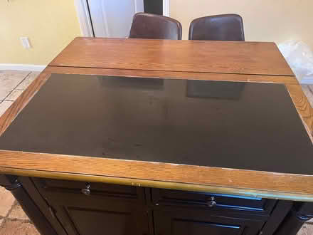 Photo of free marble top island and stools (39th ave and MacArthur) #4