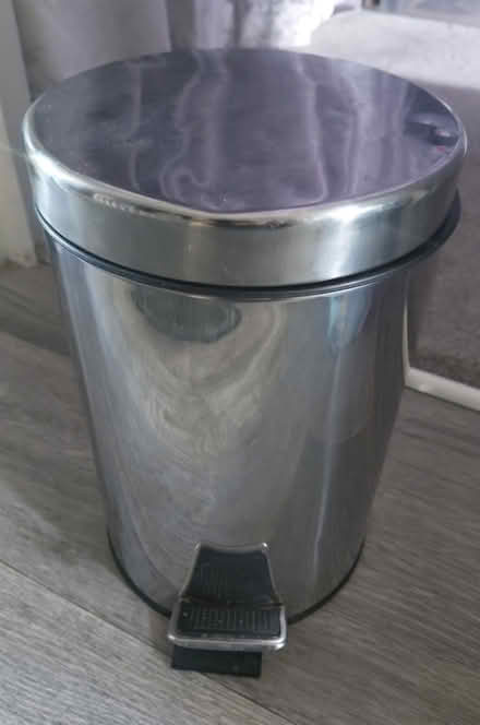 Photo of free Chrome bathroom/bedroom bin (St. Albans) #1