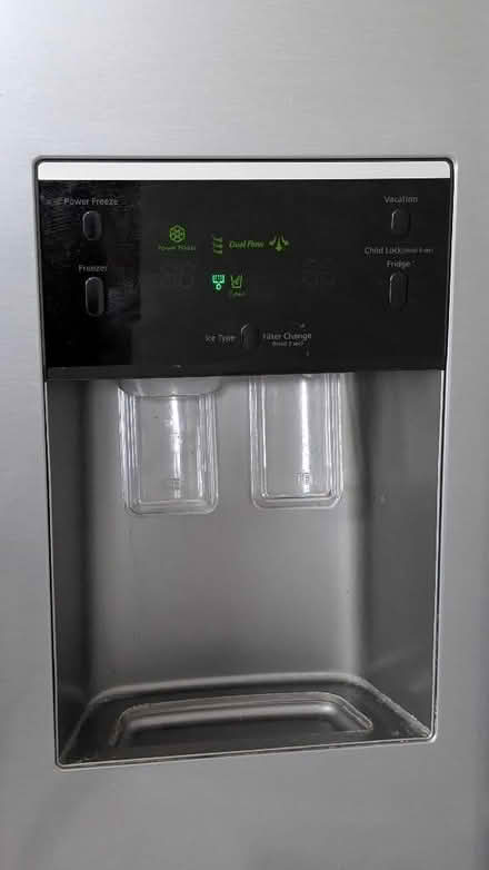 Photo of free American fridge freezer - faulty (Pinner HA5) #2
