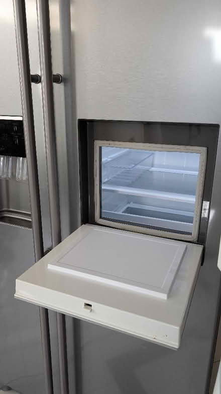 Photo of free American fridge freezer - faulty (Pinner HA5) #3