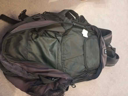 Photo of free Mountain Warehouse black backpack (Barkingside IG5) #4