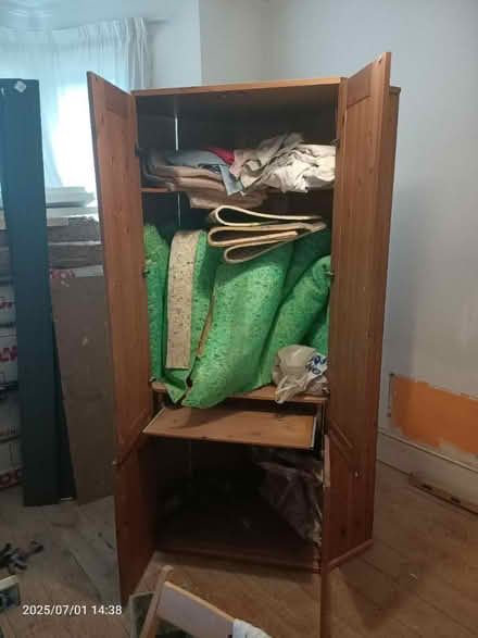 Photo of free Corner wardrobe/cupboard (CR0) #2