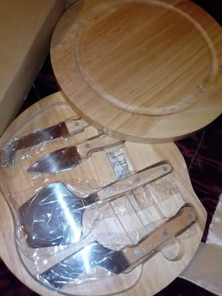 Photo of free Cheese board and knives set (Tonbridge) #3