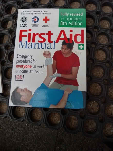 Photo of free First aid book (PR2) #1