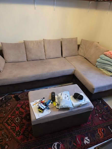 Photo of free L shaped righthand sofa (Hullbridge SS5) #2