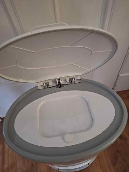 Photo of free Dekor Diaper Pail (Cathedral Heights / AU) #3