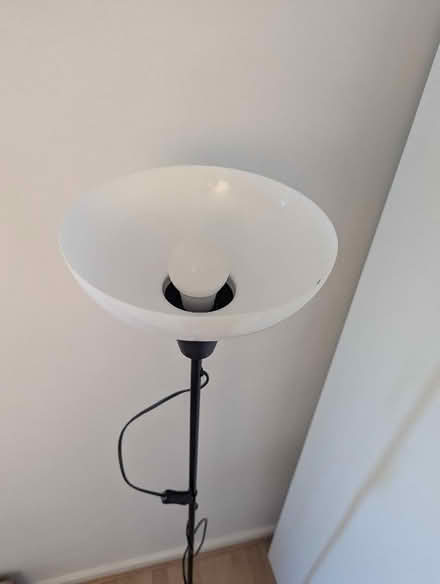 Photo of free Black floor standing lamp (Battersea SW11) #2