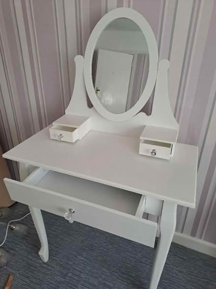 Photo of free Mirrored Dressing Table (Harefield SO19) #2