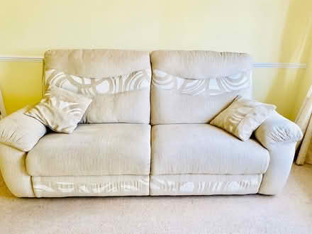 Photo of free 3 seater settee (Gosport PO12) #1