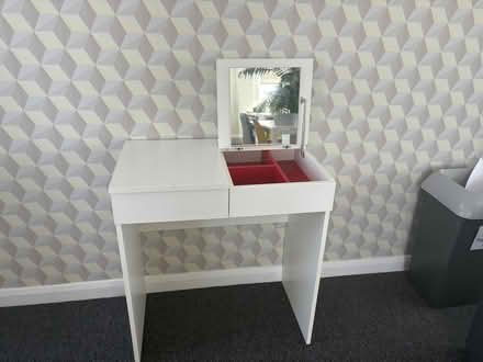 Photo of free White dressing table (Seaside BN22) #2