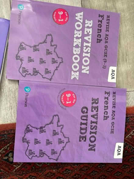 Photo of free Folder and revision guide (Station Parade E17) #1