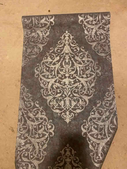 Photo of B&Q Damask wallpaper (Exeter EX4) #1