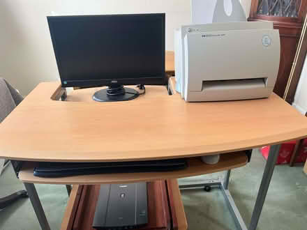 Photo of free Computer table / gaming desk (Girton CP (S Cambs) CB3) #1